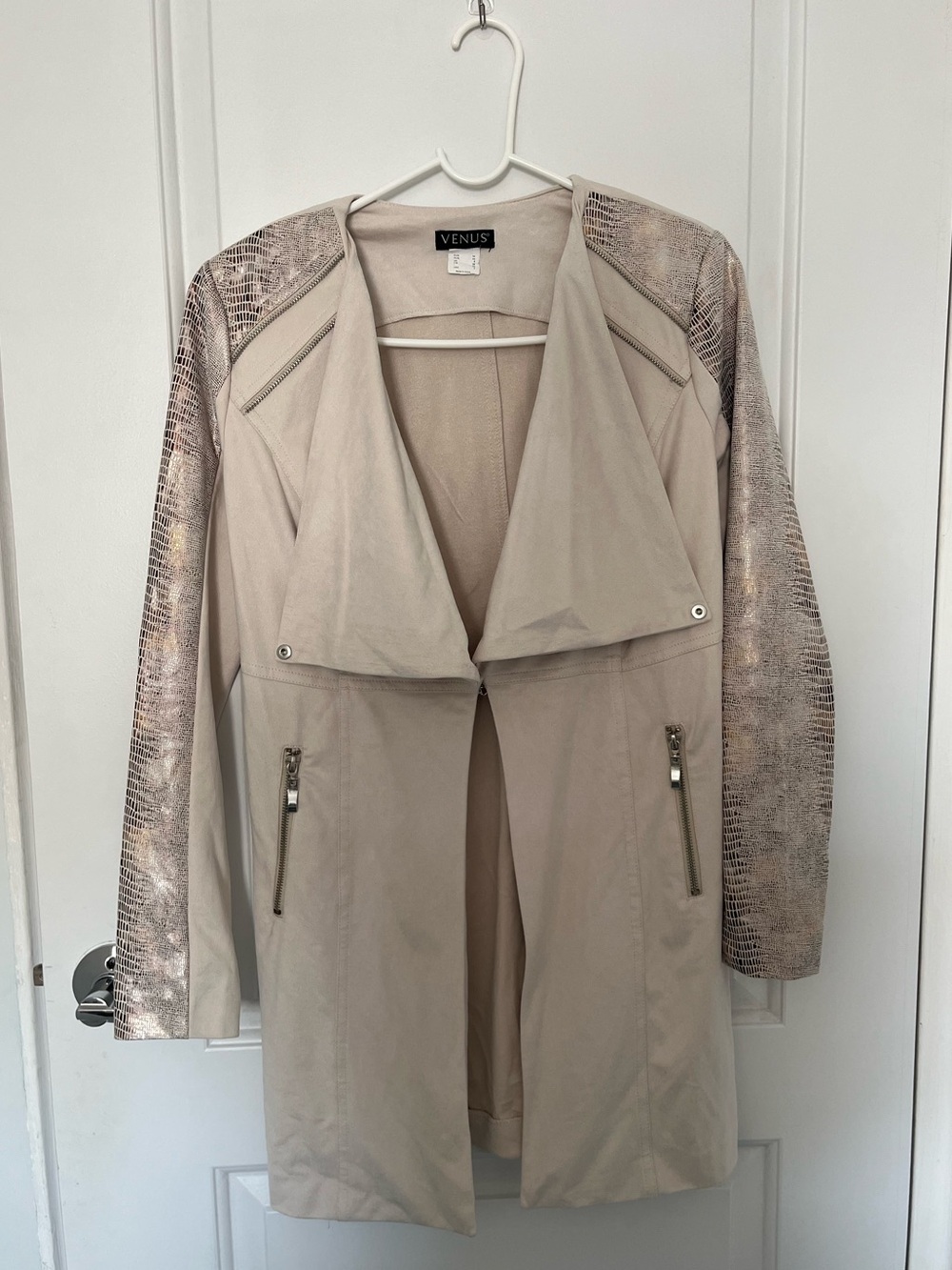 VENUS Beige Trench Coat with Metallic Snake-Print Sleeves